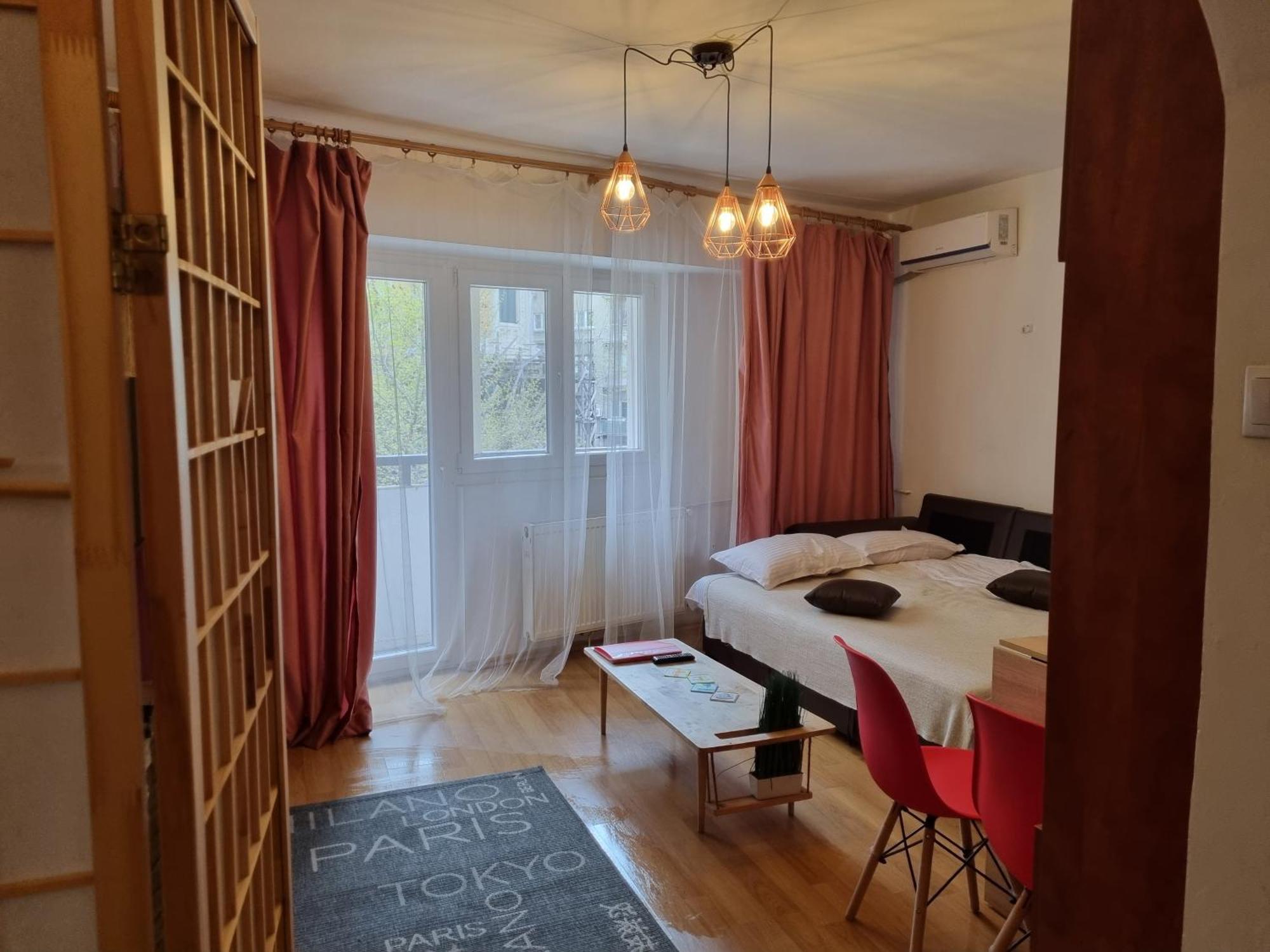Sunny Old Town Apartments Бухарест Номер фото